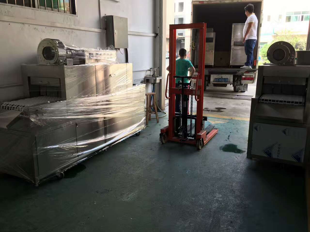 亞鈦洗碗機(jī)發(fā)貨 亞鈦洗碗機(jī)發(fā)貨